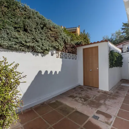New House 80 M From The Marbella