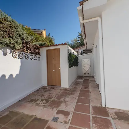 New House 80 M From The Marbella