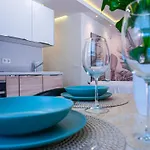 New House 80 M From The Marbella
