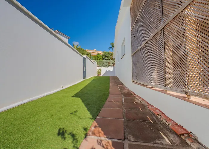 New House 80 M From The * ماربيا