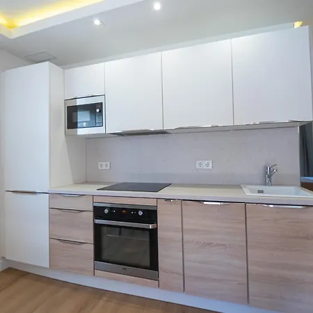 New House 80 M From The Feriehus Marbella