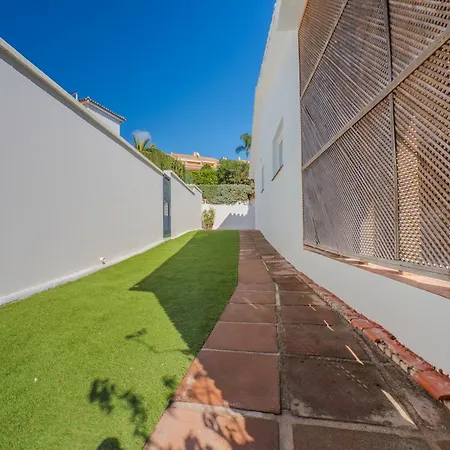 New House 80 M From The * Marbella