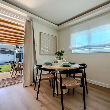 Ferienhaus New House 80 M From The *